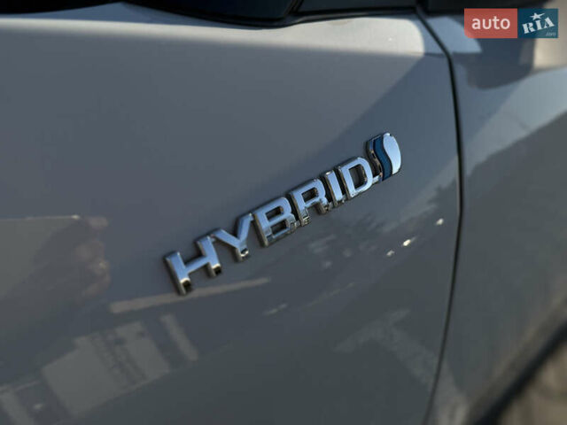 Сірий Тойота C-HR, об'ємом двигуна 2 л та пробігом 46 тис. км за 33000 $, фото 41 на Automoto.ua