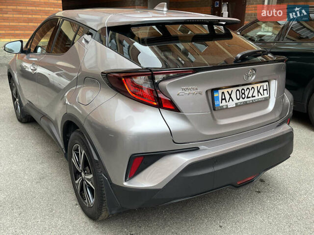 Серый Тойота C-HR, объемом двигателя 1.2 л и пробегом 62 тыс. км за 21500 $, фото 22 на Automoto.ua