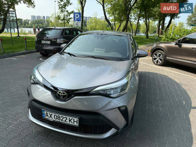 Сірий Тойота C-HR, об'ємом двигуна 1.2 л та пробігом 72 тис. км за 21500 $, фото 37 на Automoto.ua