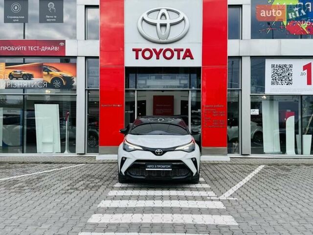 Сірий Тойота C-HR, об'ємом двигуна 1.99 л та пробігом 59 тис. км за 30060 $, фото 5 на Automoto.ua