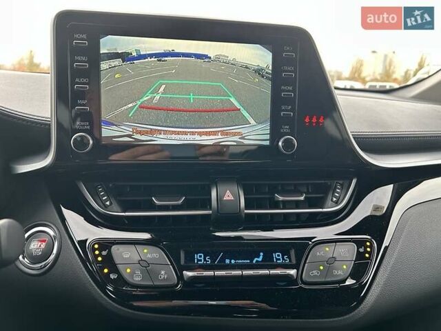 Серый Тойота C-HR, объемом двигателя 2 л и пробегом 18 тыс. км за 30900 $, фото 16 на Automoto.ua