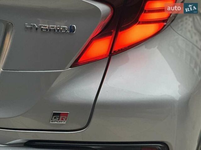 Сірий Тойота C-HR, об'ємом двигуна 1.99 л та пробігом 56 тис. км за 29900 $, фото 22 на Automoto.ua