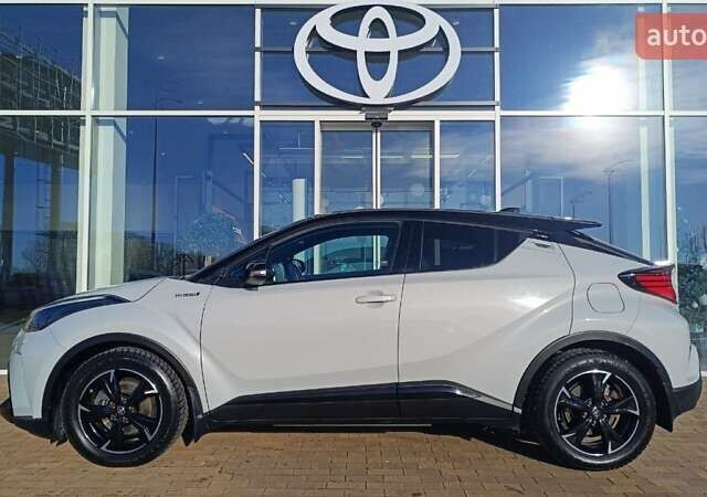 Сірий Тойота C-HR, об'ємом двигуна 1.99 л та пробігом 85 тис. км за 29020 $, фото 2 на Automoto.ua