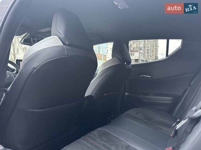 Сірий Тойота C-HR, об'ємом двигуна 1.99 л та пробігом 56 тис. км за 29900 $, фото 16 на Automoto.ua