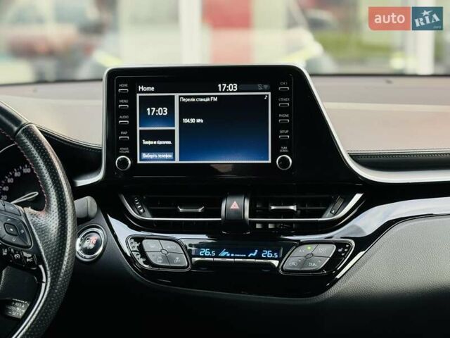 Сірий Тойота C-HR, об'ємом двигуна 1.99 л та пробігом 59 тис. км за 30060 $, фото 18 на Automoto.ua