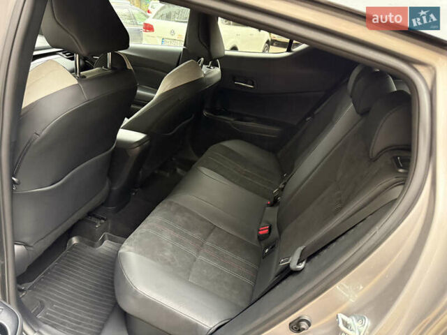 Серый Тойота C-HR, объемом двигателя 1.99 л и пробегом 19 тыс. км за 27500 $, фото 22 на Automoto.ua