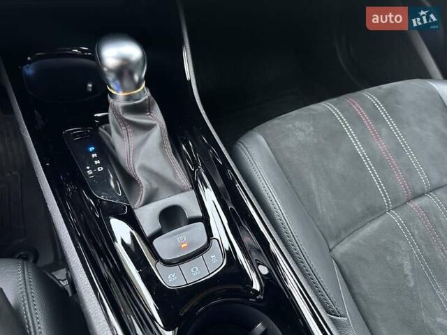 Сірий Тойота C-HR, об'ємом двигуна 1.99 л та пробігом 56 тис. км за 29900 $, фото 9 на Automoto.ua