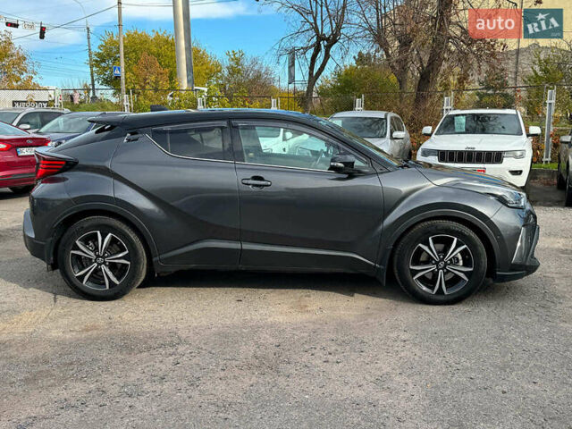 Серый Тойота C-HR, объемом двигателя 2 л и пробегом 42 тыс. км за 29890 $, фото 6 на Automoto.ua
