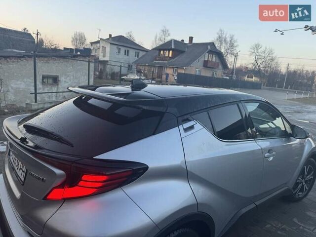 Серый Тойота C-HR, объемом двигателя 1.8 л и пробегом 58 тыс. км за 31200 $, фото 4 на Automoto.ua