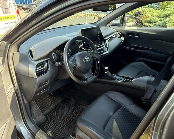 Сірий Тойота C-HR, об'ємом двигуна 1.99 л та пробігом 20 тис. км за 35500 $, фото 7 на Automoto.ua
