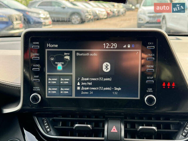 Серый Тойота C-HR, объемом двигателя 2 л и пробегом 42 тыс. км за 29890 $, фото 28 на Automoto.ua