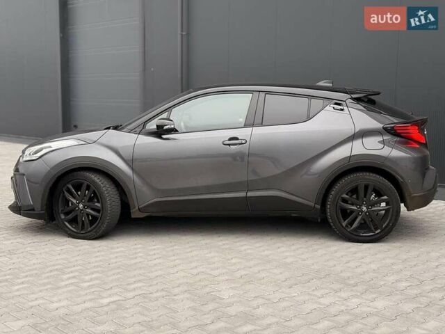 Серый Тойота C-HR, объемом двигателя 1.8 л и пробегом 28 тыс. км за 25490 $, фото 5 на Automoto.ua