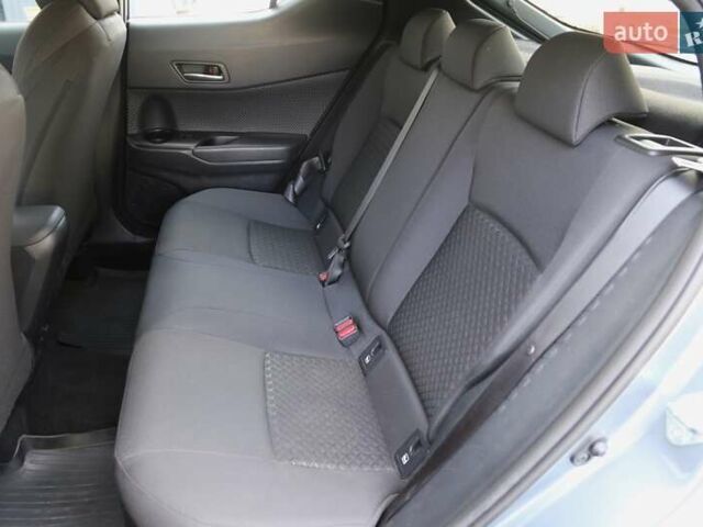 Сірий Тойота C-HR, об'ємом двигуна 1.8 л та пробігом 29 тис. км за 29500 $, фото 7 на Automoto.ua