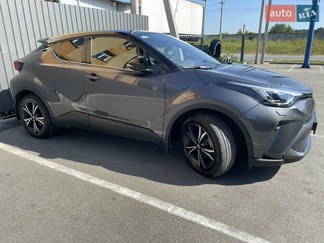 Сірий Тойота C-HR, об'ємом двигуна 1.99 л та пробігом 20 тис. км за 35500 $, фото 2 на Automoto.ua