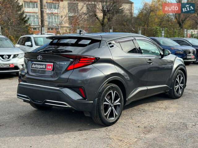 Серый Тойота C-HR, объемом двигателя 2 л и пробегом 42 тыс. км за 29890 $, фото 4 на Automoto.ua