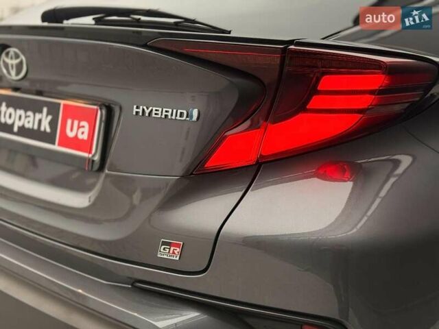 Серый Тойота C-HR, объемом двигателя 1.8 л и пробегом 28 тыс. км за 25490 $, фото 20 на Automoto.ua