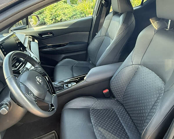 Сірий Тойота C-HR, об'ємом двигуна 1.99 л та пробігом 20 тис. км за 35500 $, фото 6 на Automoto.ua