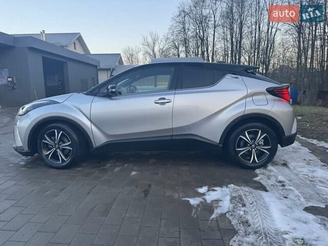 Серый Тойота C-HR, объемом двигателя 1.8 л и пробегом 58 тыс. км за 31200 $, фото 2 на Automoto.ua