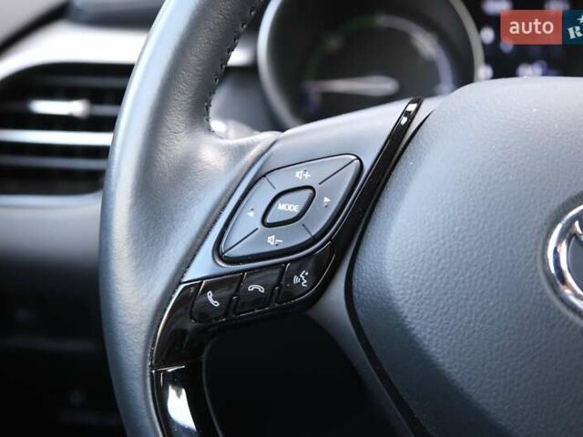 Сірий Тойота C-HR, об'ємом двигуна 1.8 л та пробігом 29 тис. км за 29500 $, фото 23 на Automoto.ua