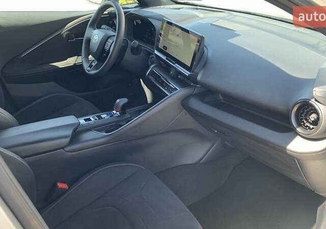 Серый Тойота C-HR, объемом двигателя 1.99 л и пробегом 2 тыс. км за 40900 $, фото 5 на Automoto.ua