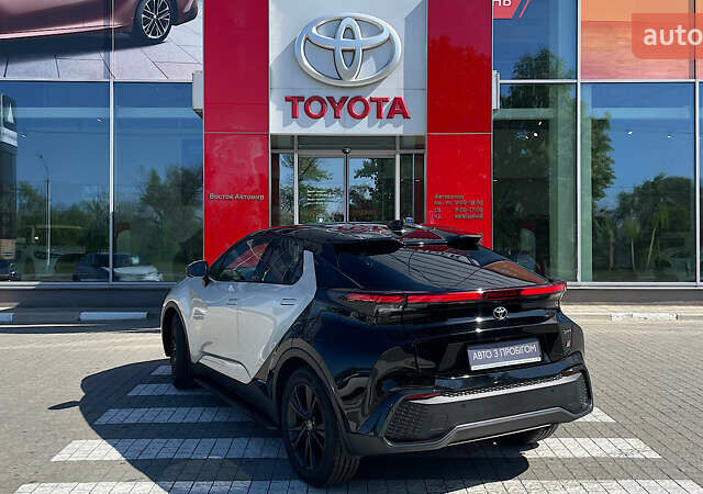 Сірий Тойота C-HR, об'ємом двигуна 1.99 л та пробігом 1 тис. км за 40943 $, фото 1 на Automoto.ua
