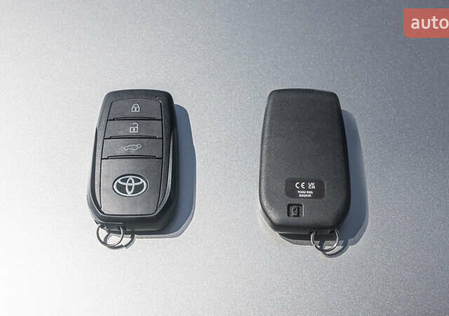 Серый Тойота C-HR, объемом двигателя 1.99 л и пробегом 1 тыс. км за 42308 $, фото 33 на Automoto.ua