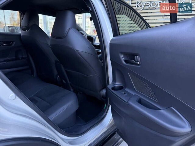 Серый Тойота C-HR, объемом двигателя 1.99 л и пробегом 1 тыс. км за 40530 $, фото 25 на Automoto.ua