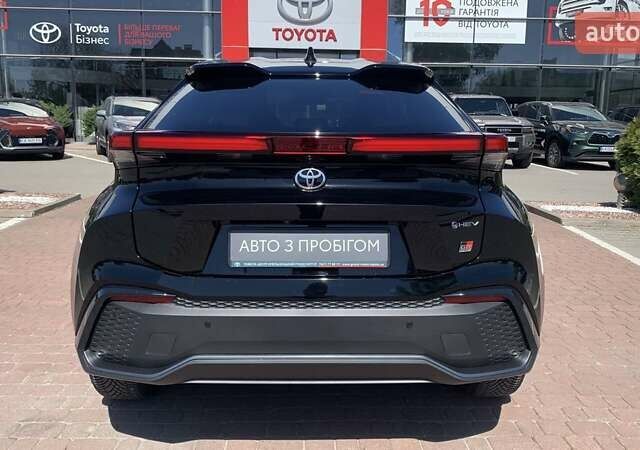 Серый Тойота C-HR, объемом двигателя 1.99 л и пробегом 2 тыс. км за 40900 $, фото 3 на Automoto.ua