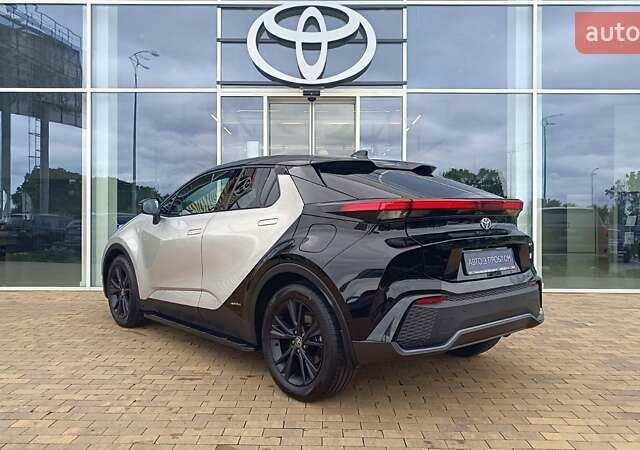 Серый Тойота C-HR, объемом двигателя 1.99 л и пробегом 1 тыс. км за 42946 $, фото 1 на Automoto.ua