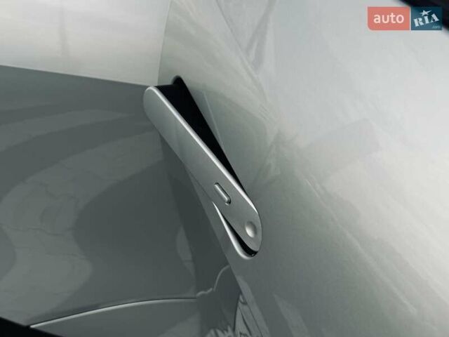 Сірий Тойота C-HR, об'ємом двигуна 1.99 л та пробігом 1 тис. км за 42337 $, фото 32 на Automoto.ua