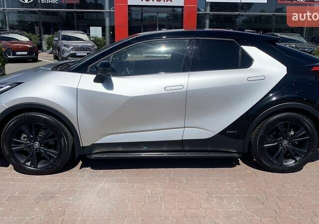 Сірий Тойота C-HR, об'ємом двигуна 1.99 л та пробігом 2 тис. км за 41500 $, фото 2 на Automoto.ua