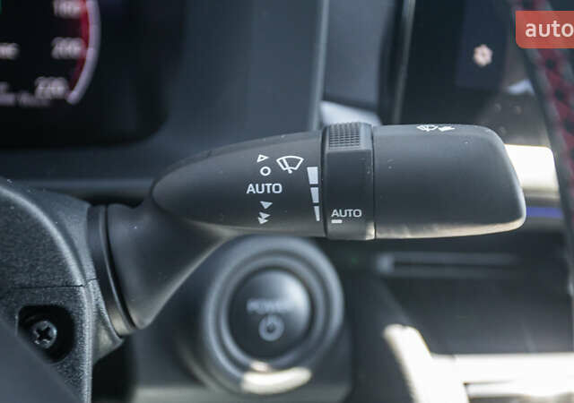 Серый Тойота C-HR, объемом двигателя 1.99 л и пробегом 1 тыс. км за 42308 $, фото 26 на Automoto.ua