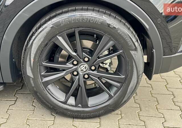 Серый Тойота C-HR, объемом двигателя 2 л и пробегом 1 тыс. км за 42407 $, фото 20 на Automoto.ua