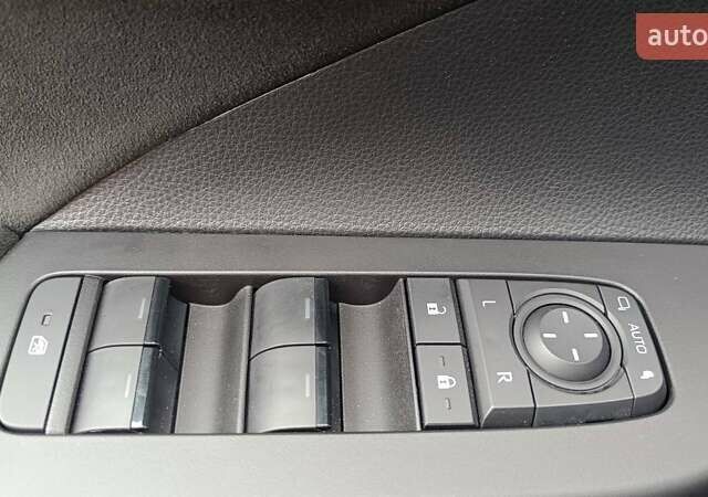 Серый Тойота C-HR, объемом двигателя 1.99 л и пробегом 1 тыс. км за 42946 $, фото 14 на Automoto.ua