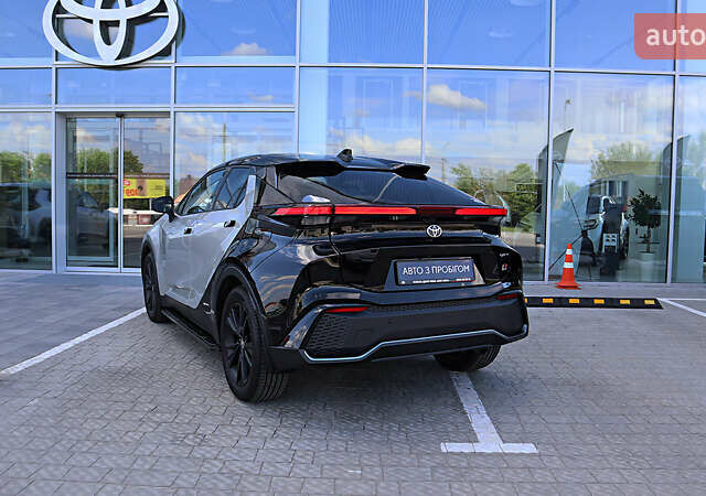 Сірий Тойота C-HR, об'ємом двигуна 1.99 л та пробігом 4 тис. км за 42000 $, фото 1 на Automoto.ua