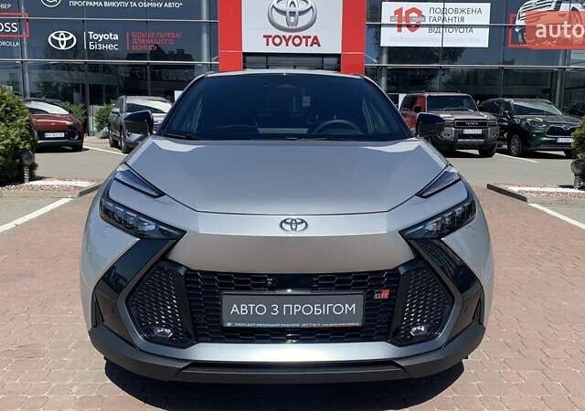 Сірий Тойота C-HR, об'ємом двигуна 1.99 л та пробігом 2 тис. км за 39900 $, фото 4 на Automoto.ua