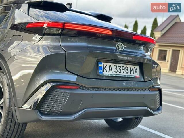 Серый Тойота C-HR, объемом двигателя 1.8 л и пробегом 5 тыс. км за 34999 $, фото 18 на Automoto.ua