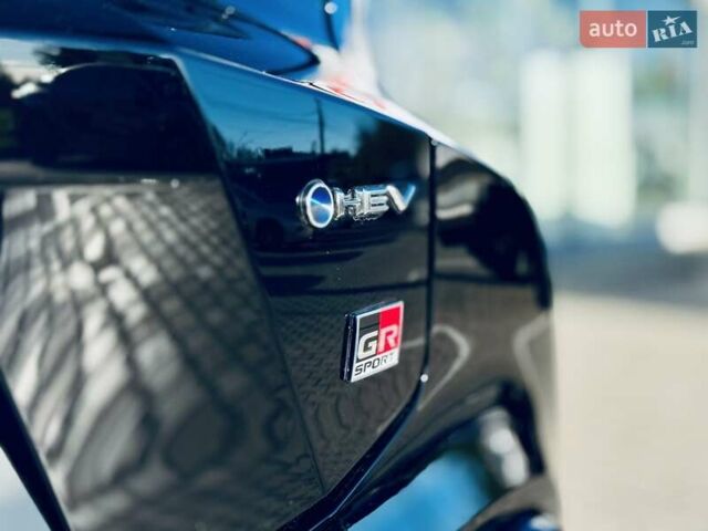 Серый Тойота C-HR, объемом двигателя 1.99 л и пробегом 8 тыс. км за 44489 $, фото 29 на Automoto.ua