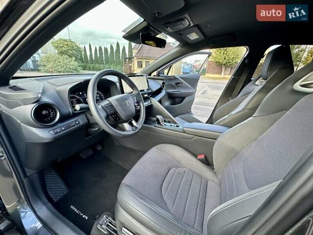 Серый Тойота C-HR, объемом двигателя 1.8 л и пробегом 5 тыс. км за 34999 $, фото 29 на Automoto.ua