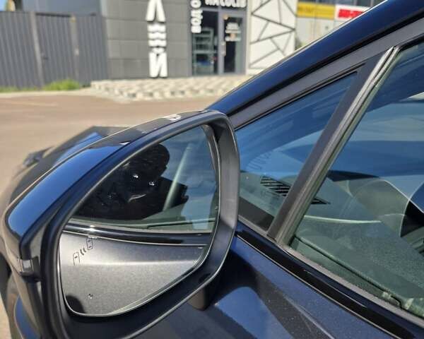 Серый Тойота C-HR, объемом двигателя 1.8 л и пробегом 5 тыс. км за 37300 $, фото 17 на Automoto.ua
