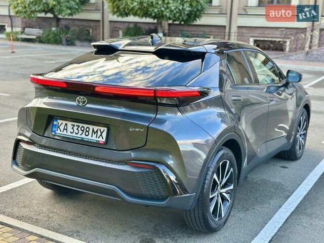 Серый Тойота C-HR, объемом двигателя 1.8 л и пробегом 5 тыс. км за 34999 $, фото 5 на Automoto.ua