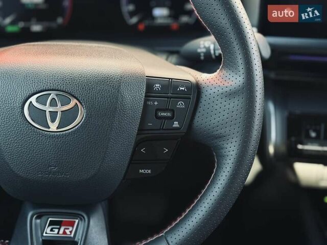 Серый Тойота C-HR, объемом двигателя 1.99 л и пробегом 8 тыс. км за 44489 $, фото 12 на Automoto.ua