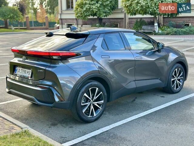 Серый Тойота C-HR, объемом двигателя 1.8 л и пробегом 5 тыс. км за 34999 $, фото 4 на Automoto.ua