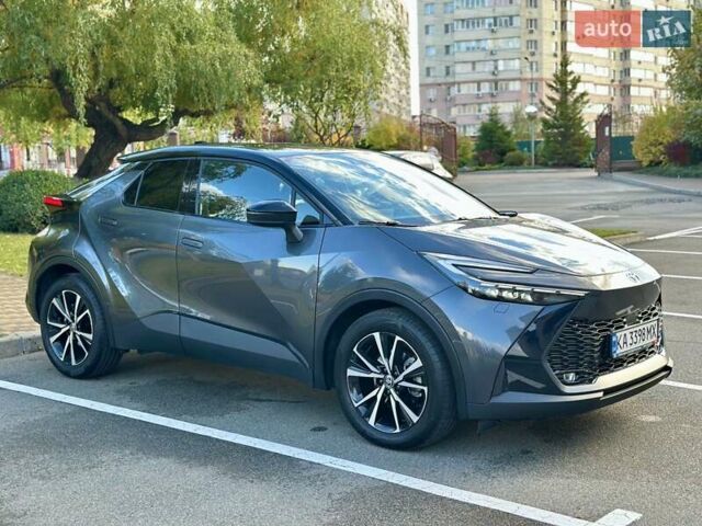 Серый Тойота C-HR, объемом двигателя 1.8 л и пробегом 5 тыс. км за 34999 $, фото 1 на Automoto.ua