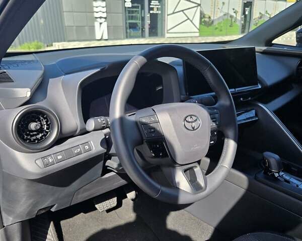 Серый Тойота C-HR, объемом двигателя 1.8 л и пробегом 5 тыс. км за 37300 $, фото 27 на Automoto.ua
