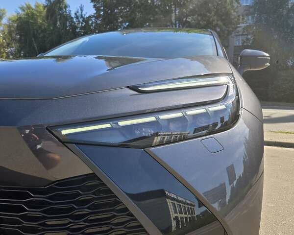 Серый Тойота C-HR, объемом двигателя 1.8 л и пробегом 5 тыс. км за 37300 $, фото 9 на Automoto.ua