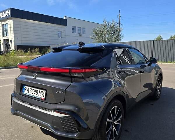 Серый Тойота C-HR, объемом двигателя 1.8 л и пробегом 5 тыс. км за 37300 $, фото 5 на Automoto.ua
