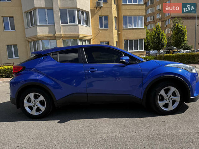 Синий Тойота C-HR, объемом двигателя 1.2 л и пробегом 71 тыс. км за 18300 $, фото 9 на Automoto.ua