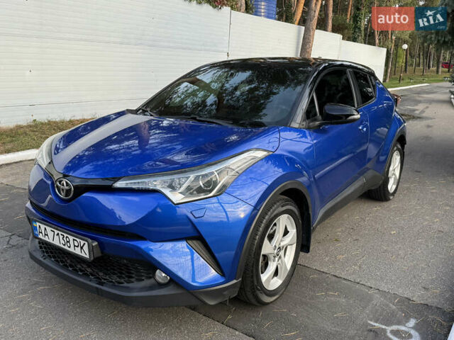 Синий Тойота C-HR, объемом двигателя 1.2 л и пробегом 75 тыс. км за 17300 $, фото 2 на Automoto.ua