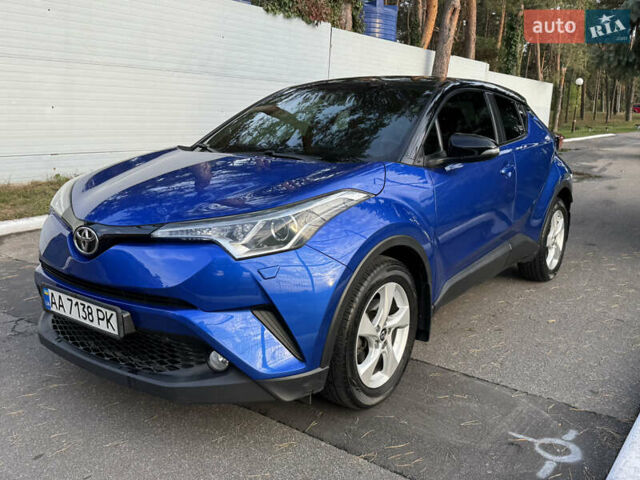 Синий Тойота C-HR, объемом двигателя 1.2 л и пробегом 75 тыс. км за 17300 $, фото 3 на Automoto.ua